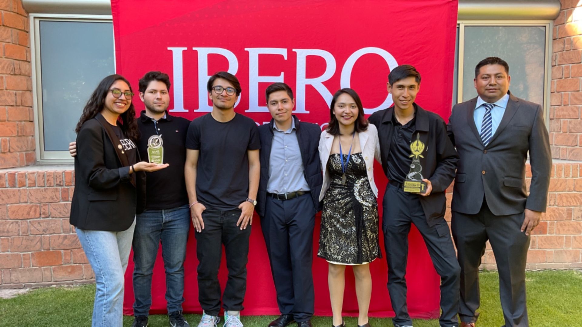 Club de Cohetería (imagen de ejemplo)